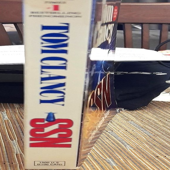 Set of 2 large paperback Tom Clancy Novels. - Picture 11 of 16